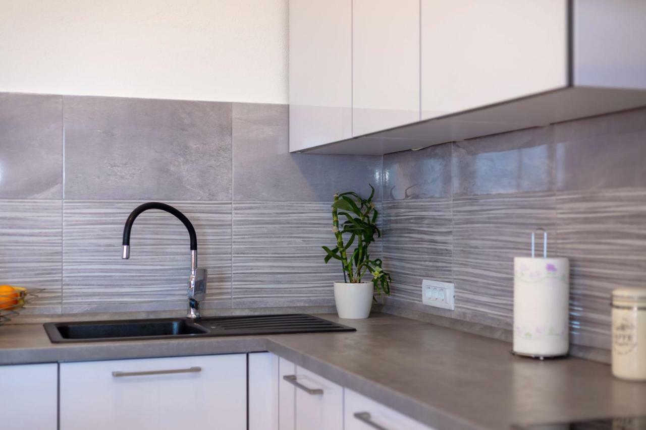 Luxury apartment Nora Podstrana Extérieur photo