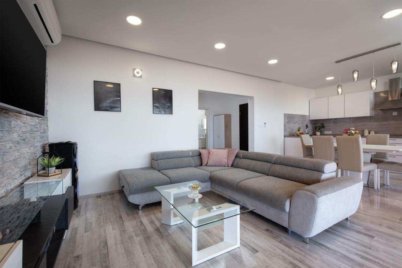 Luxury apartment Nora Podstrana Extérieur photo