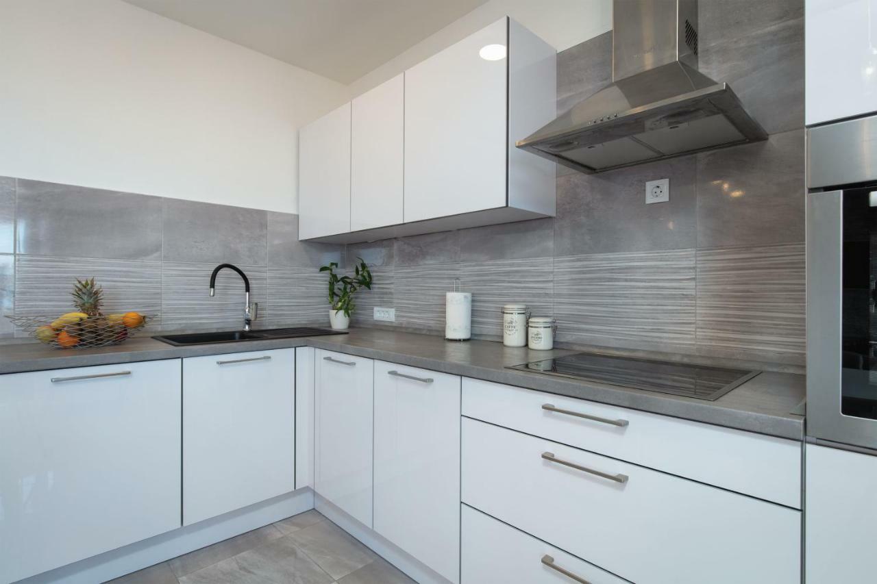 Luxury apartment Nora Podstrana Extérieur photo